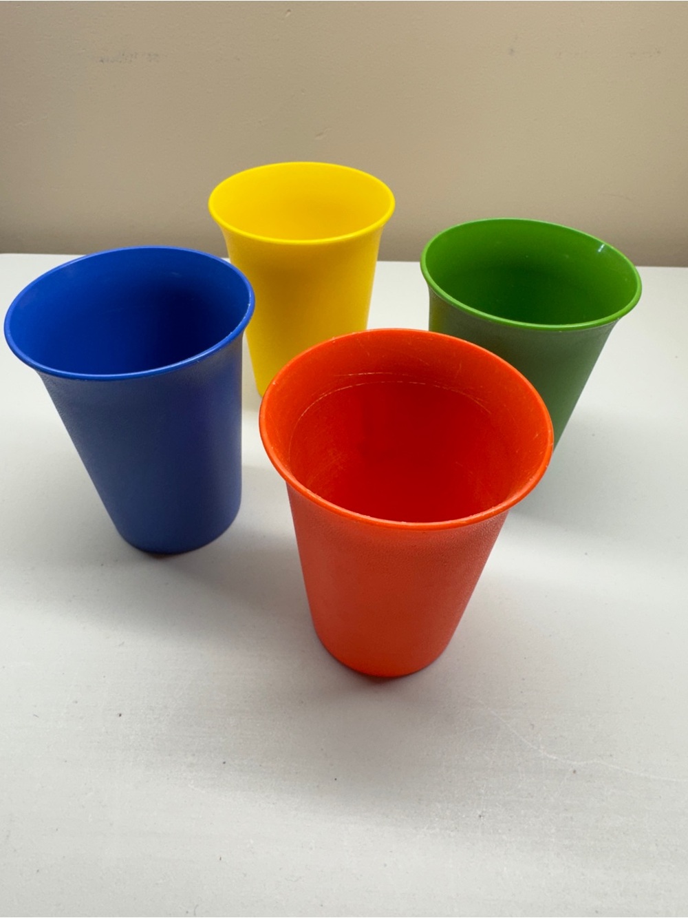 Tupperware plastic cups. Set of 4